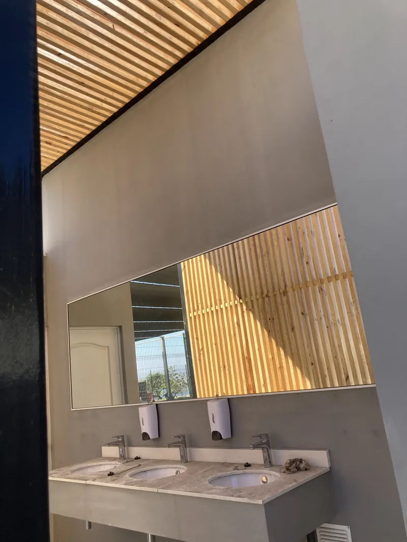 Ba&ntilde;os y Camarines - imagen 9